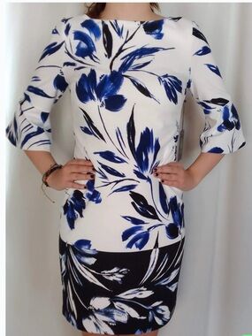 Vince Camuto White Dress with Bold Blue & Black Floral Print size 6